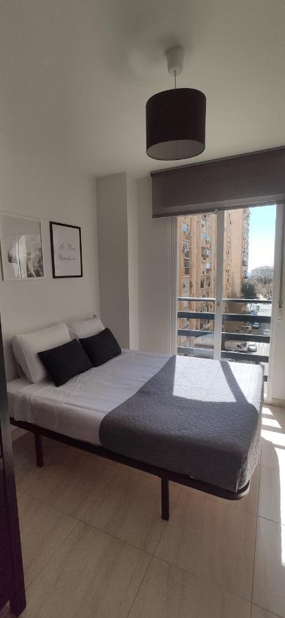 Huelin House Beach And Sun, Con Parking Y A 500 Metros De La Playa Apartment มาลากา ภายนอก รูปภาพ